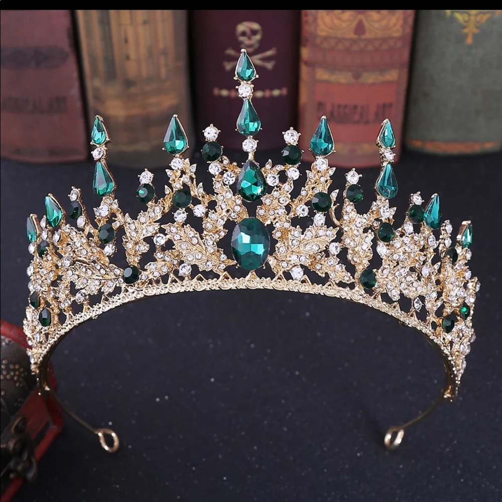 Tiaras - Picture 5 of 7
